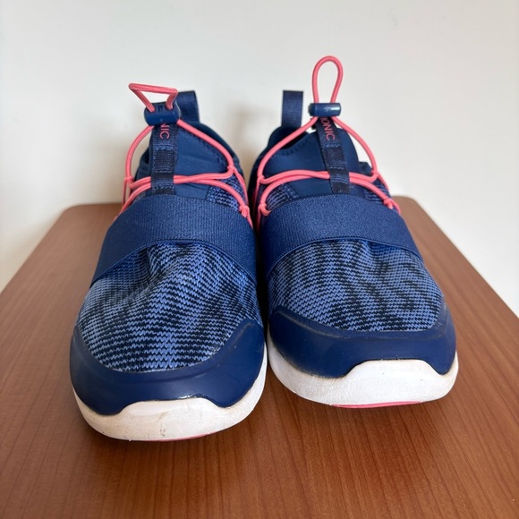 Vionic Alaina Navy Slip On Supportive Sneaker with Toggle Size 7 Wide - Picture 4 of 7